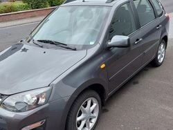 Grau Gebraucht 2016 Lada Kalina Kombi | 8.450 €