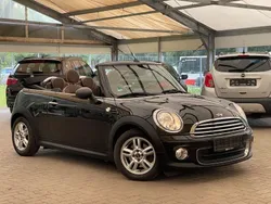 Schwarz Gebraucht 2012 Mini One Cabriolet Cabrio | 11.990 €