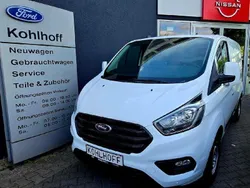 Weiß Gebraucht 2023 Ford Transit Custom Trend Van / Kleinbus | 41.970 €