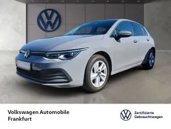 Grau Gebraucht 2020 VW Golf VIII Life Limousine | 18.420 € (Fairer Preis)