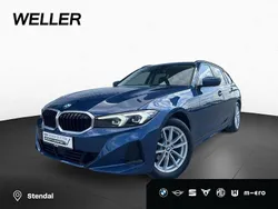 Phytonicblau (blau) Gebraucht 2023 BMW 318 Shadowline Kombi | 31.900 € (Fairer Preis)