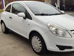 Weiß Gebraucht 2008 Opel Corsa Edition Limousine | 1.400 € (Guter Preis)