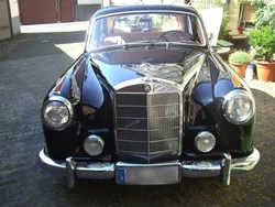 Schwarz Gebraucht 1956 Mercedes 220 Limousine | 31.000 €