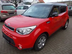 Rot Gebraucht 2015 Kia Soul Spirit SUV | 7.890 € (Superpreis)