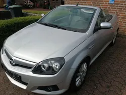 Grau Gebraucht 2005 Opel Tigra Sport Cabrio | 2.950 € (Fairer Preis)