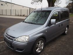 Silber Gebraucht 2009 Opel Combo Sport Van / Kleinbus | 3.250 € (Etwas zu teuer)