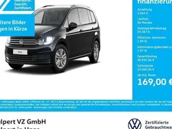 Deep black perleffekt Gebraucht 2024 VW Touran Comfortline Van / Kleinbus | 32.011 € (Guter Preis)