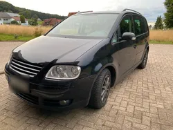 Schwarz Gebraucht 2003 VW Touran Van / Kleinbus | 1.450 € (Fairer Preis)