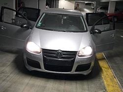 Silber Gebraucht 2005 VW Golf V Limousine | 4.000 € (Etwas zu teuer)