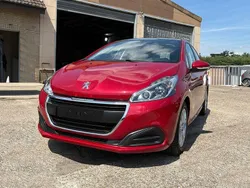 Rot Gebraucht 2016 Peugeot 208 Active Kleinwagen | 7.990 € (Fairer Preis)