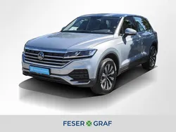 Oyster silver metallic Gebraucht 2025 VW Touareg SUV | 61.880 € (Superpreis)
