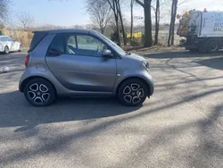 Grau Gebraucht 2019 Smart ForTwo Cabrio Basis Cabrio | 16.900 € (Guter Preis)