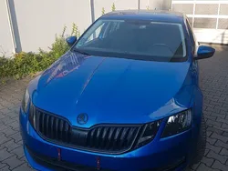 Blau Gebraucht 2017 Skoda Octavia Ambition Limousine | 12.500 € (Guter Preis)