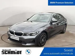 Mineralgrau metallic Gebraucht 2022 BMW 320 Advantage Limousine | 28.340 € (Guter Preis)