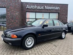 Blau Gebraucht 1999 BMW 523 Limousine | 9.900 €