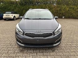 Grau Gebraucht 2018 Kia Ceed DREAM-TEAM Edition Kombi | 5.850 € (Superpreis)
