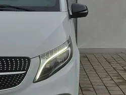 Weiß Gebraucht 2021 Mercedes V300 AMG Van / Kleinbus | 64.999 € (Etwas zu teuer)