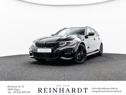 Black sapphire metallic Gebraucht 2022 BMW 330 M Sport Kombi | 34.660 € (Fairer Preis)