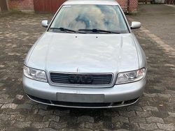 Silber Gebraucht 1997 Audi A4 Limousine | 700 € (Superpreis)