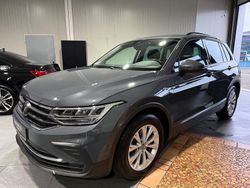 Grau Gebraucht 2023 VW Tiguan Life SUV | 26.980 € (Fairer Preis)