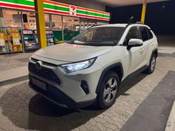Weiß Gebraucht 2019 Toyota RAV4 SUV | 19.000 € (Fairer Preis)