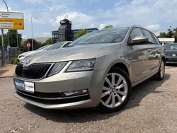 Beige Gebraucht 2018 Skoda Octavia Kombi | 15.999 € (Fairer Preis)
