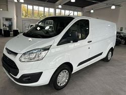 Weiß Gebraucht 2015 Ford Transit Custom Trend Van / Kleinbus | 10.450 € (Superpreis)
