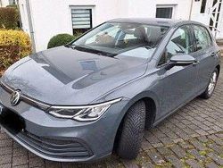 Grau Gebraucht 2020 VW Golf VIII Life Limousine | 16.400 € (Fairer Preis)