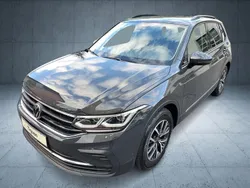 Uranograu Gebraucht 2023 VW Tiguan Life SUV | 27.980 € (Fairer Preis)