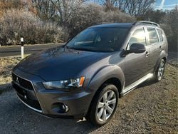 Grau Gebraucht 2011 Mitsubishi Outlander SUV | 9.500 € (Teuer)