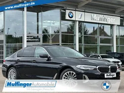 Black sapphire (metallic) Gebraucht 2023 BMW 520 Limousine | 39.900 € (Teuer)