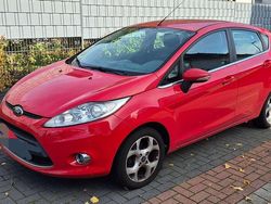Rot Gebraucht 2011 Ford Fiesta Trend Limousine | 3.900 € (Fairer Preis)