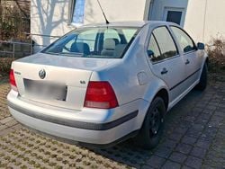 Silber Gebraucht 2000 VW Bora Limousine | 349 € (Guter Preis)