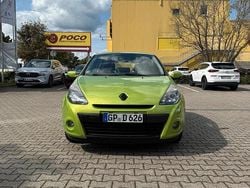 Grün Gebraucht 2009 Renault Clio III Kleinwagen | 3.000 € (Fairer Preis)