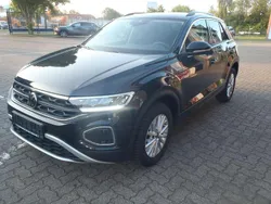 Schwarz Gebraucht 2024 VW T-Roc Life SUV | 23.489 € (Fairer Preis)