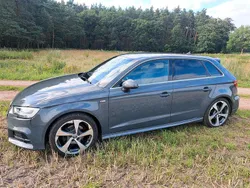 Grau Gebraucht 2017 Audi A3 Sportback S-Line Kleinwagen | 18.900 €