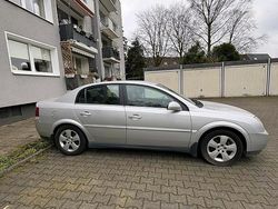 Silber Gebraucht 2004 Opel Vectra Limousine | 750 € (Guter Preis)