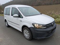 Weiß Gebraucht 2016 VW Caddy Trendline Van / Kleinbus | 7.150 €