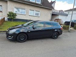 Schwarz Gebraucht 2016 Opel Astra Exklusiv Kombi | 7.995 € (Guter Preis)