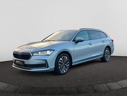 Silber Gebraucht 2025 Skoda Superb Selection Kombi | 40.585 € (Superpreis)