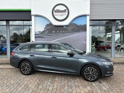 Grau Gebraucht 2020 Skoda Octavia First Edition Kombi | 19.991 € (Fairer Preis)