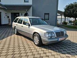 Silber Gebraucht 1996 Mercedes E320 Kombi | 23.900 €