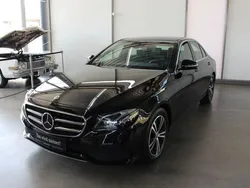 Schwarz , obsidianschwarz metallic Gebraucht 2020 Mercedes E200 Avantgarde Limousine | 34.490 € (Fairer Preis)