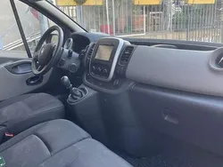Grau Gebraucht 2016 Renault Trafic Expression Van | 14.900 € (Fairer Preis)