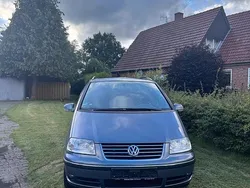 Grau Gebraucht 2009 VW Sharan Van / Kleinbus | 5.000 € (Etwas zu teuer)