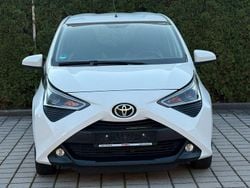 Weiß Gebraucht 2020 Toyota Aygo Business Edition Kleinwagen | 8.200 € (Guter Preis)