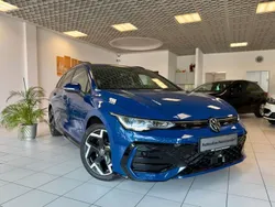 Blau Gebraucht 2024 VW Golf VIII R-line Kombi | 32.980 € (Fairer Preis)