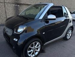 Schwarz Gebraucht 2019 Smart ForTwo Cabrio Cabrio | 16.000 € (Fairer Preis)