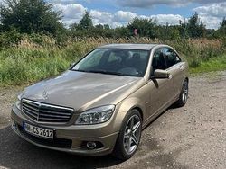 Gold Gebraucht 2010 Mercedes C200 Limousine | 5.900 €