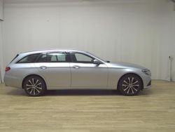 Silber Gebraucht 2021 Mercedes E300 Avantgarde Kombi | 25.980 € (Superpreis)